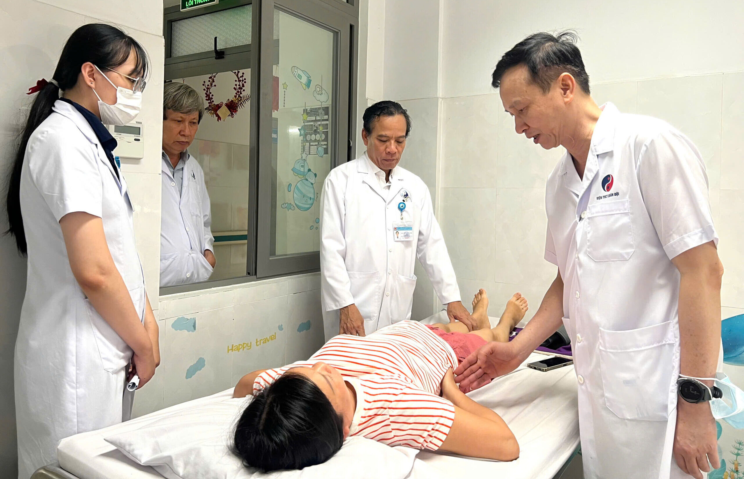 Hoạt động khám chữa bệnh