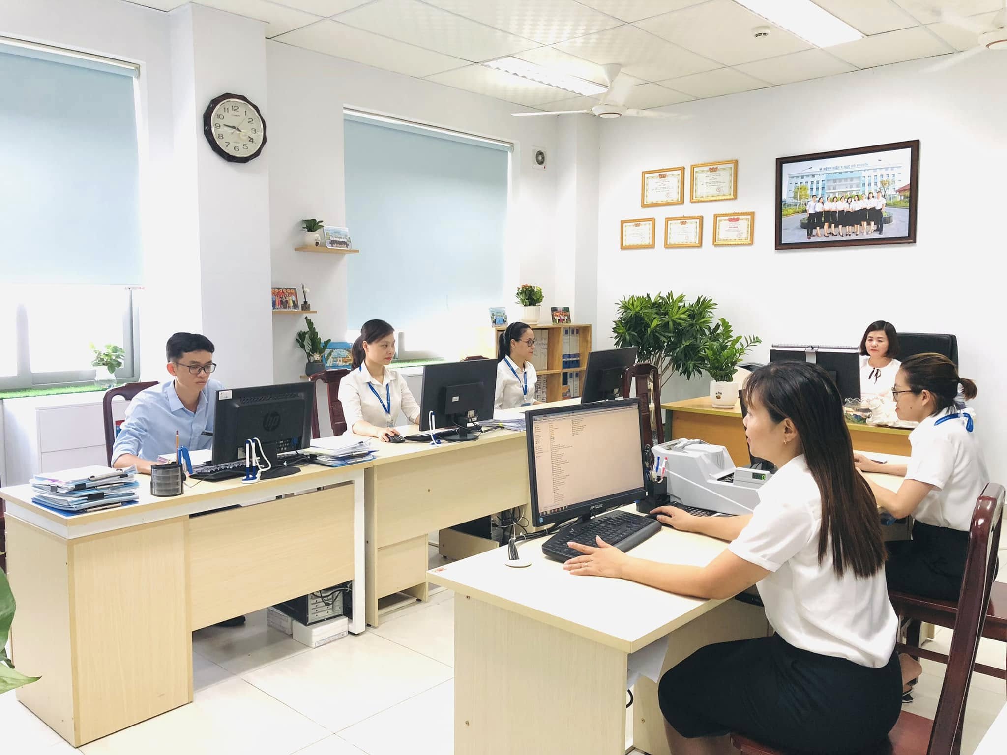 Các phòng chức năng